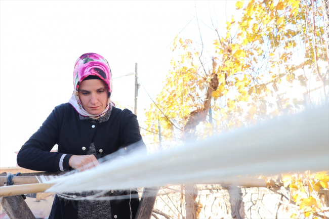 Siirt'in "şal şepik" kumaşı dünyaya açılmak için destek bekliyor